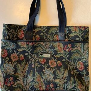 Vintage overnight or school bag.